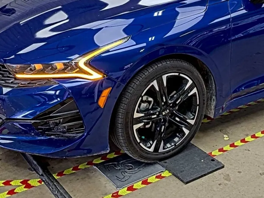 2021 Kia K5 GT-Line photo 1