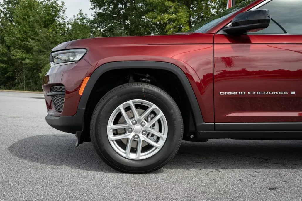 2025 Jeep Grand Cherokee Laredo X photo 1
