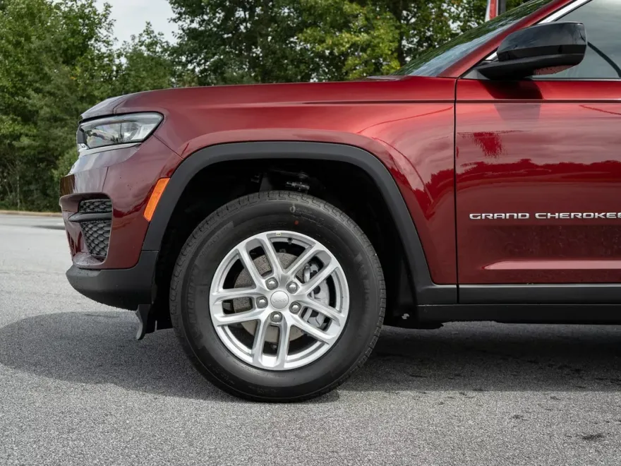 2025 Jeep Grand Cherokee Laredo X photo 1