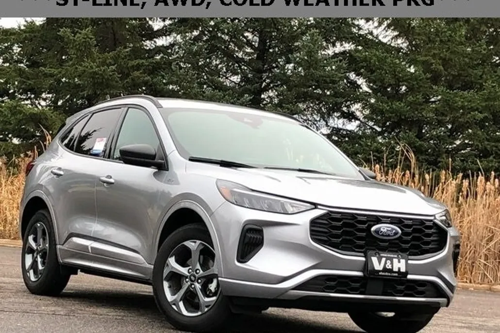 2024 Ford Escape ST-Line photo 1