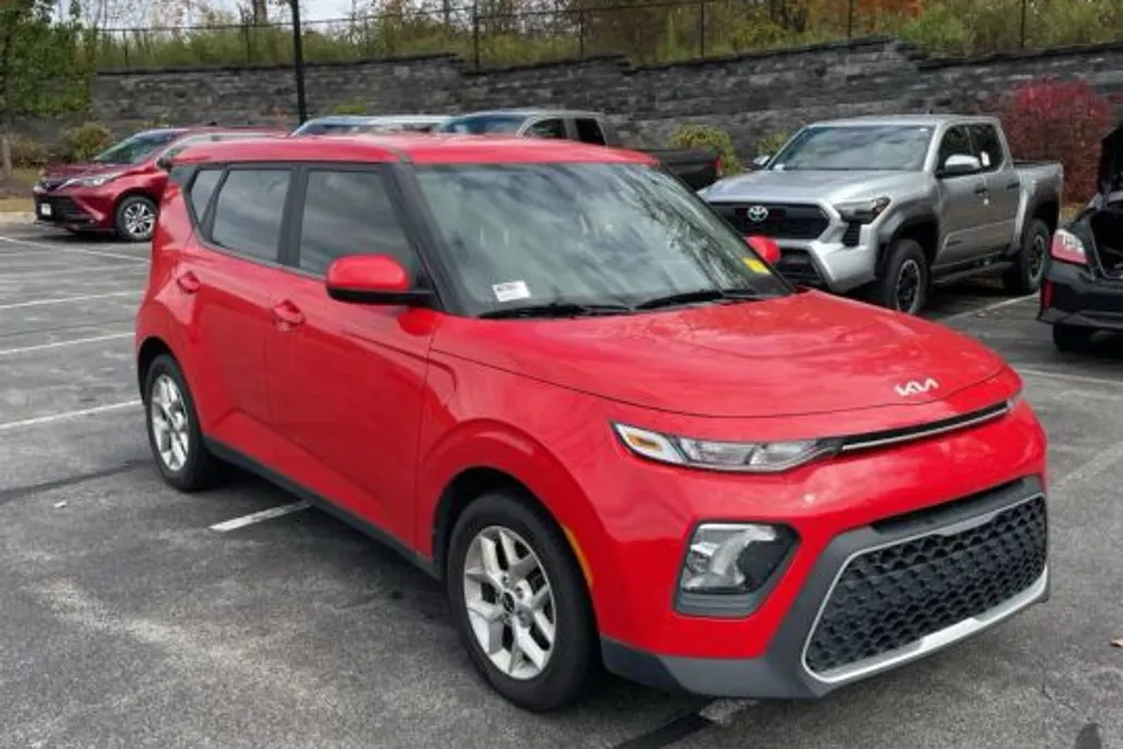 2022 Kia Soul LX S X-Line photo 1
