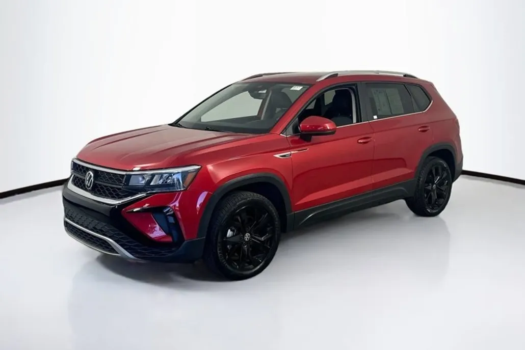 2022 Volkswagen Taos SE photo 1