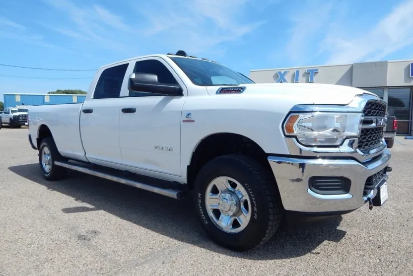 2021 Ram 3500 Tradesman photo 1