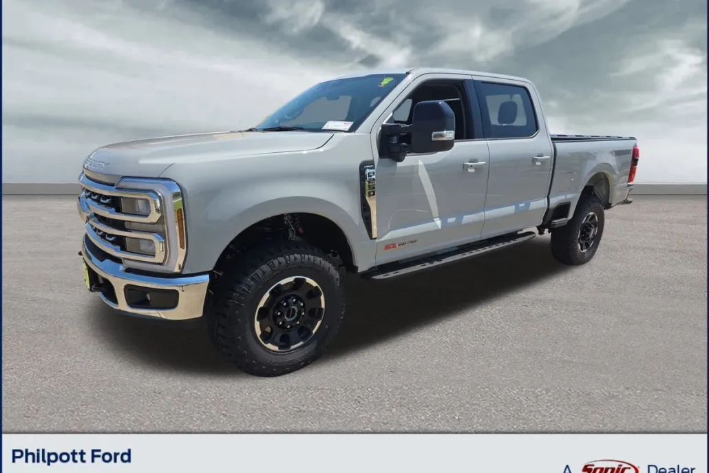 2025 Ford F-250 Lariat photo 1