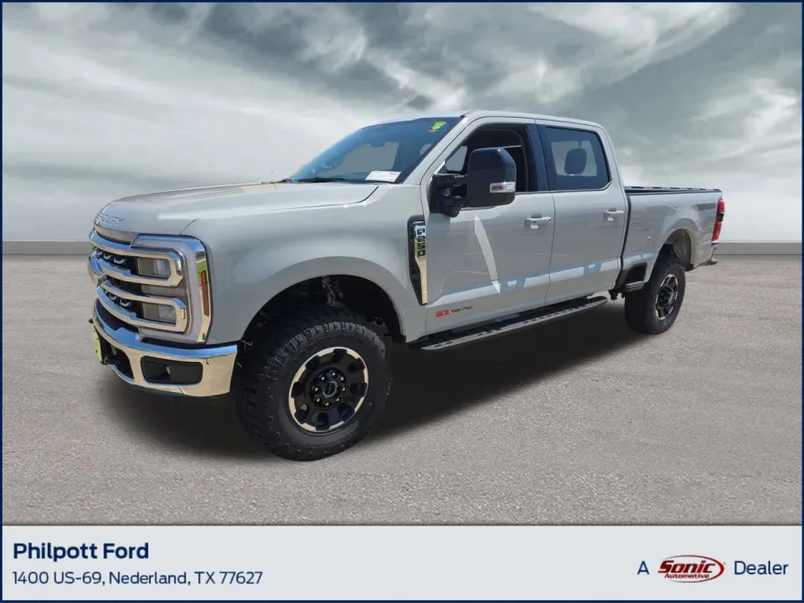 2025 Ford F-250 Lariat photo 1