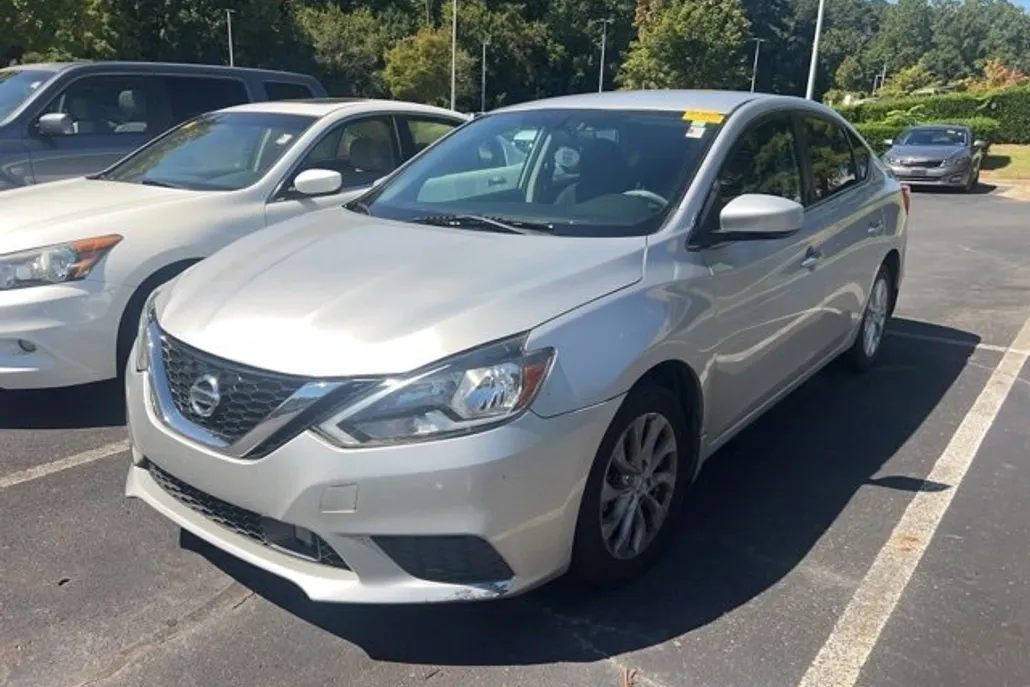 2019 Nissan Sentra SV photo 1