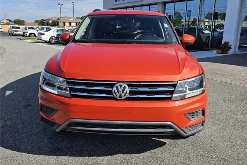 2019 Volkswagen Tiguan SE photo 1