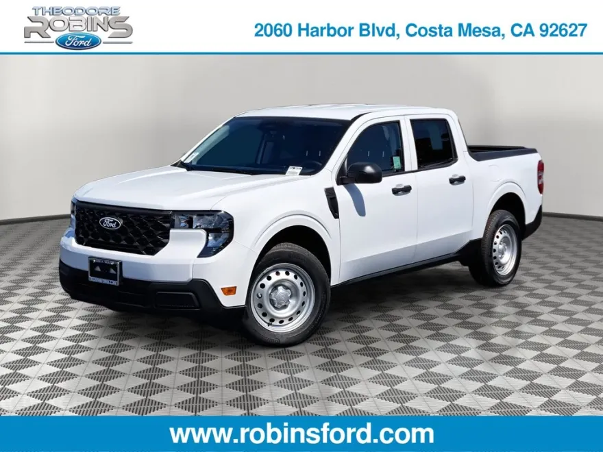2025 Ford Maverick XL photo 1