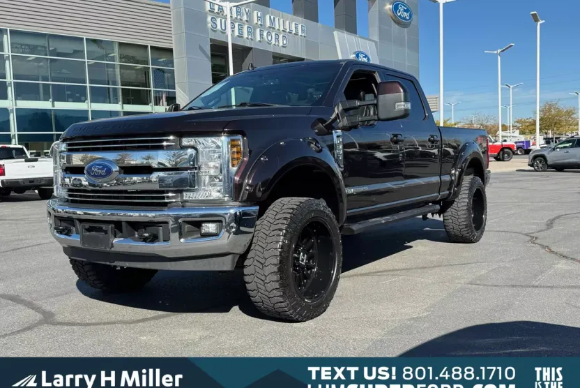 2019 Ford F-350 Lariat photo 1