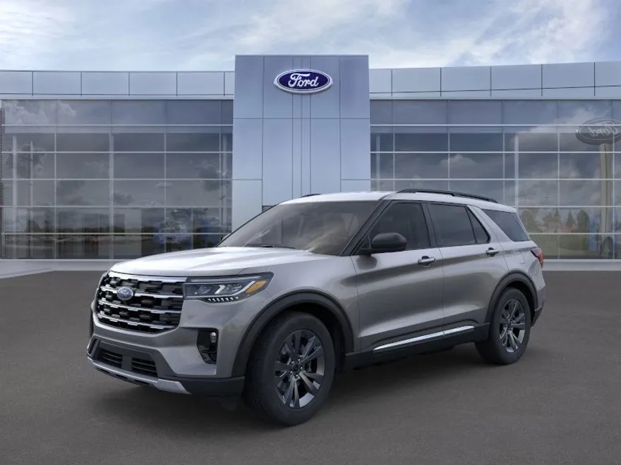 2025 Ford Explorer photo 1