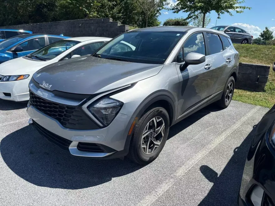 2023 Kia Sportage LX photo 1
