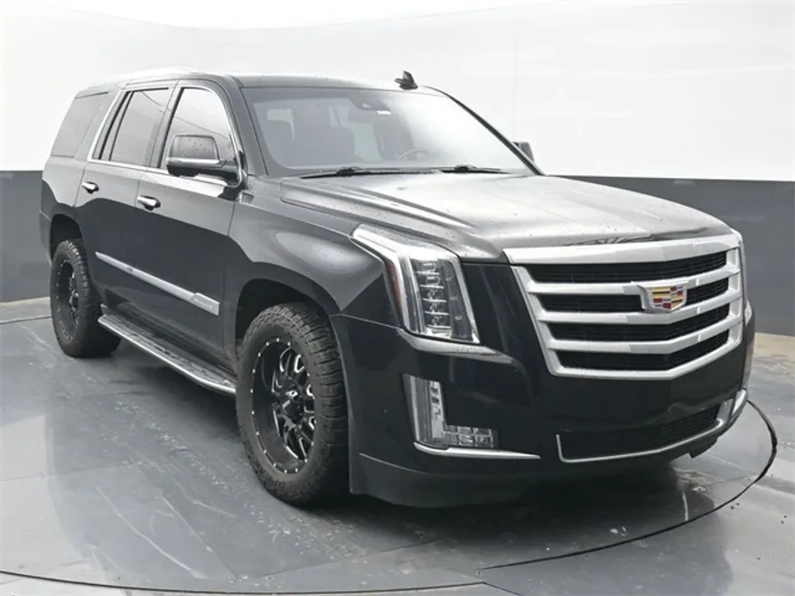 2020 Cadillac Escalade Luxury photo 1