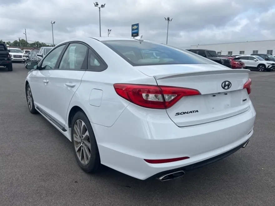 2015 Hyundai Sonata Sport photo 1