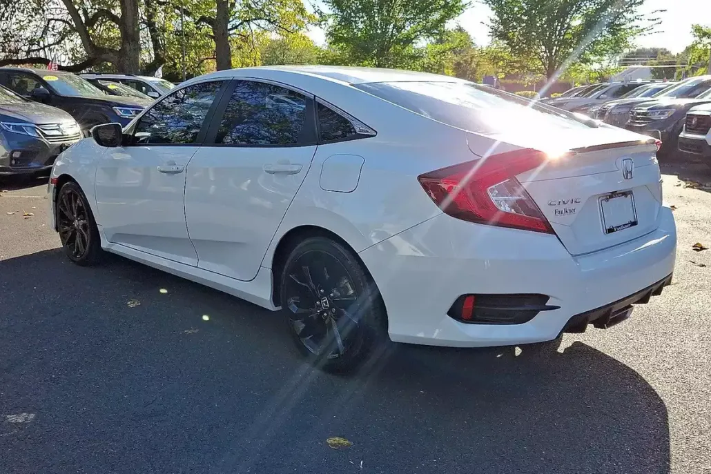 2021 Honda Civic Sport photo 1