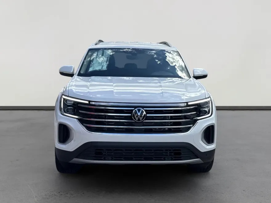 2026 Volkswagen Atlas SE Technology photo 1