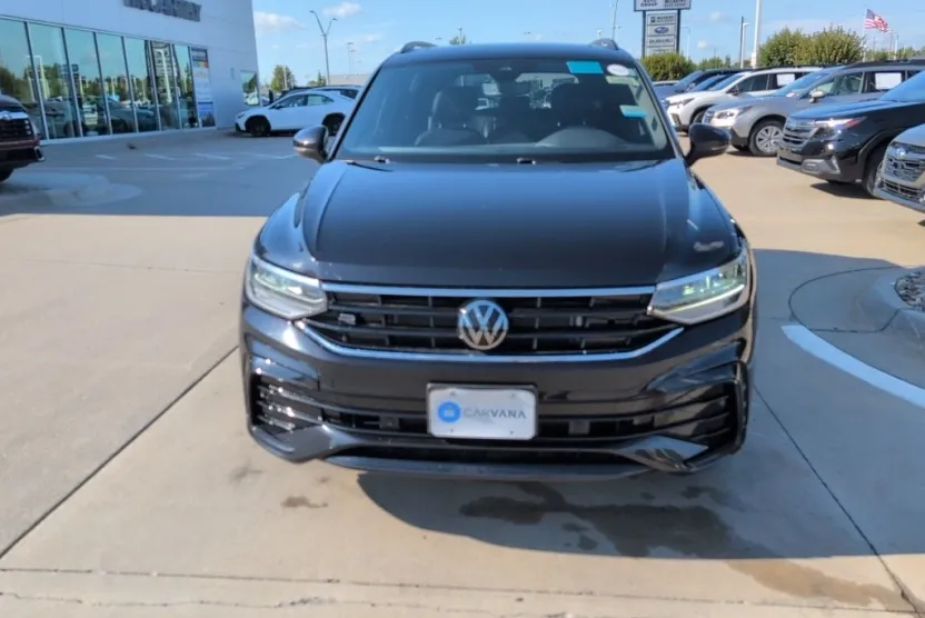 2022 Volkswagen Tiguan SE R-Line Black photo 1