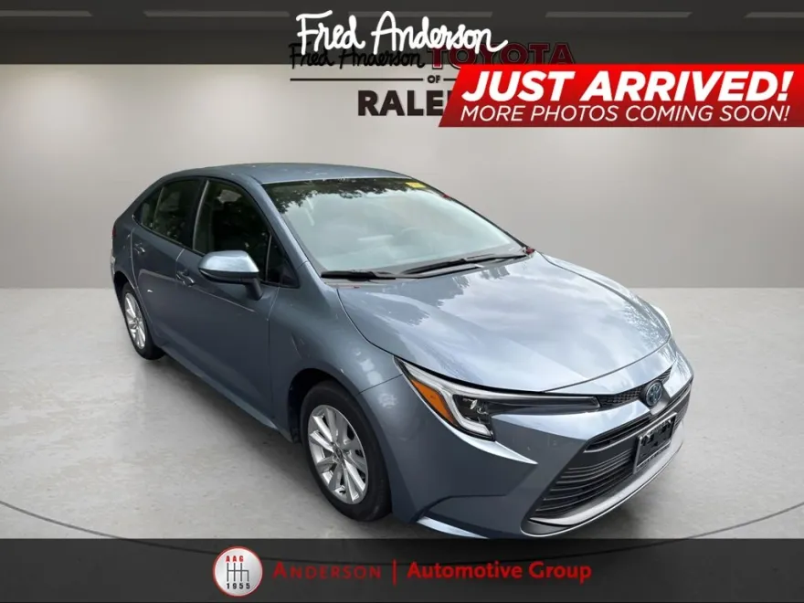 2024 Toyota Corolla Hybrid LE photo 1