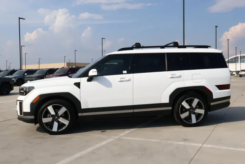 2025 Hyundai Santa Fe Limited photo 1