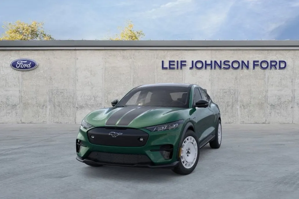 2025 Ford Mustang Mach-E GT photo 1