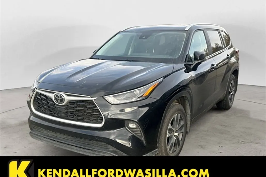 2024 Toyota Highlander XLE photo 1