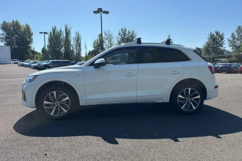 2023 Audi Q5 45 S line Premium photo 1