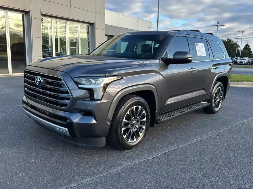2023 Toyota Sequoia Limited photo 1
