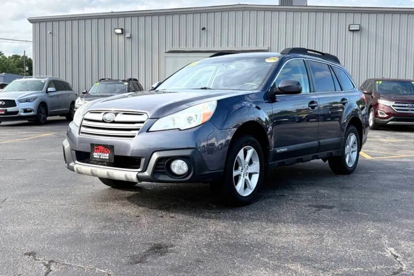 2014 Subaru Outback 2.5i Premium photo 1