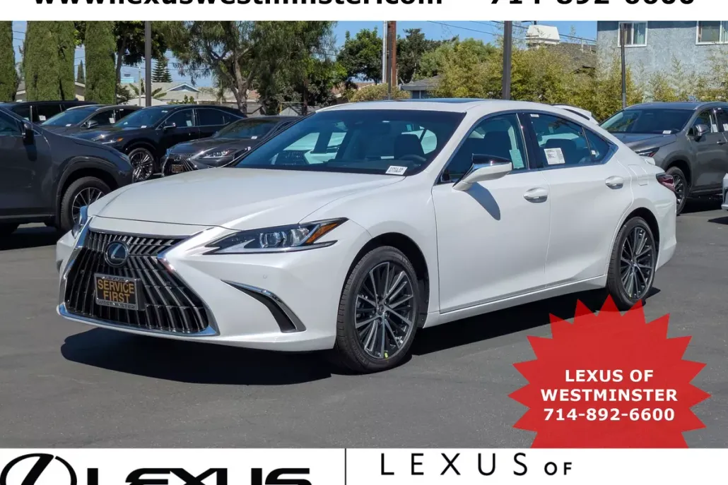 2025 Lexus ES 300h photo 1