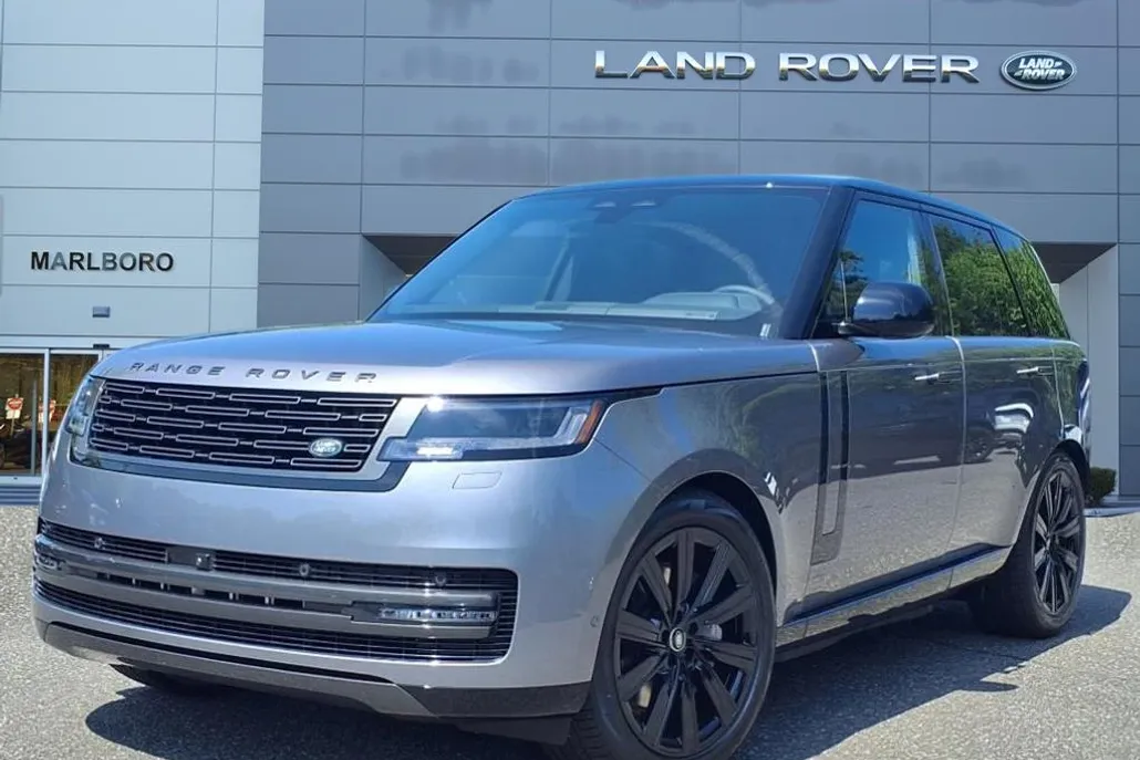 2025 Land Rover Range Rover SE photo 1