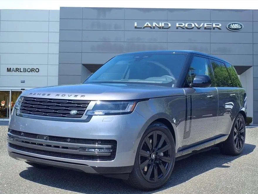 2025 Land Rover Range Rover SE photo 1