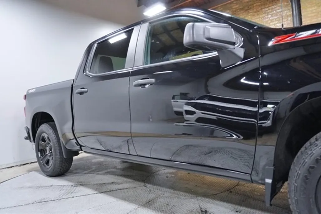 2023 Chevrolet Silverado 1500 photo 1