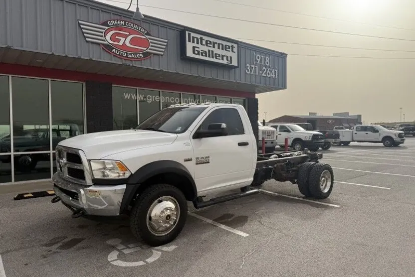 2017 Ram 5500 Tradesman photo 1