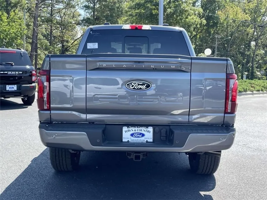 2025 Ford F-150 Platinum photo 1