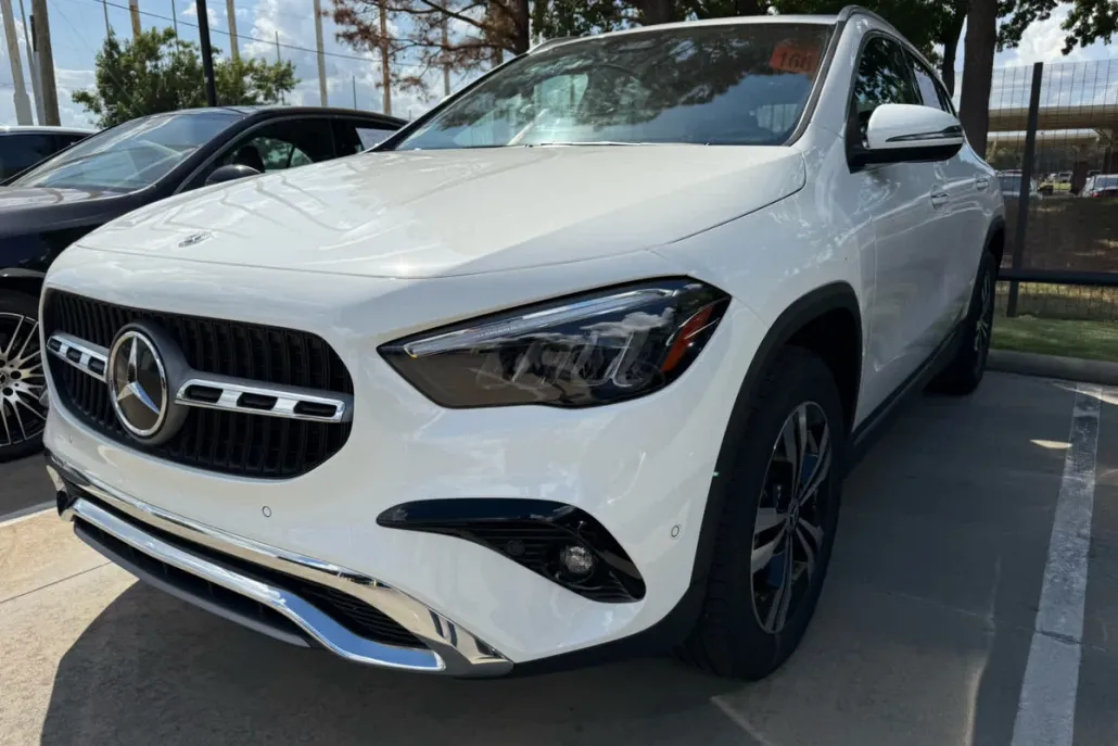 2025 Mercedes Benz GLA 250 photo 1