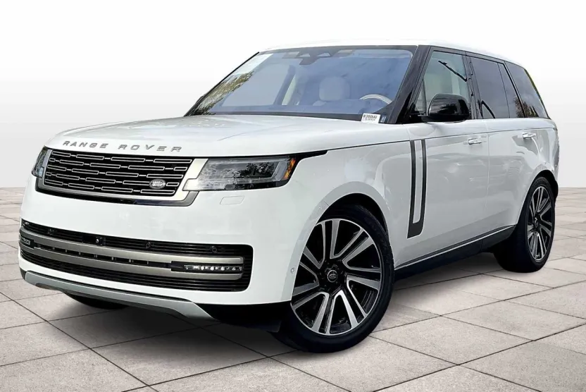 2023 Land Rover Range Rover SE photo 1