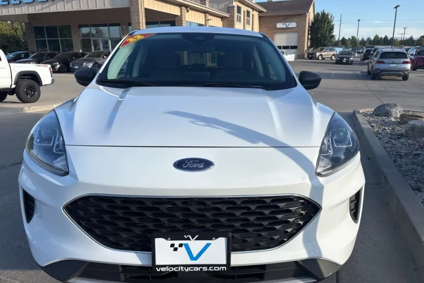 2022 Ford Escape SE photo 1