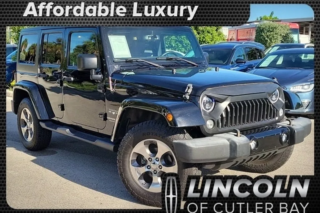 2017 Jeep Wrangler Unlimited Sahara photo 1