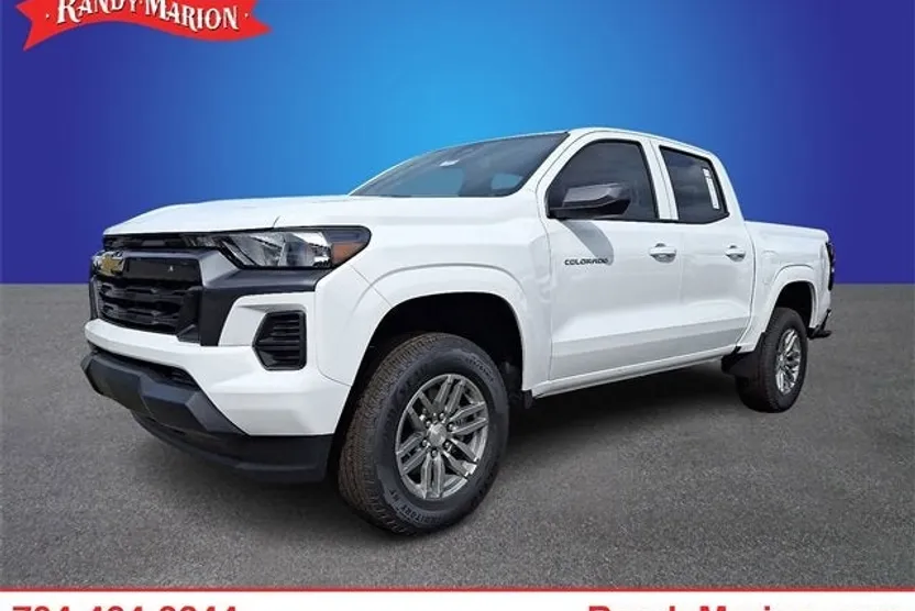 2025 Chevrolet Colorado Work Truck LT photo 1