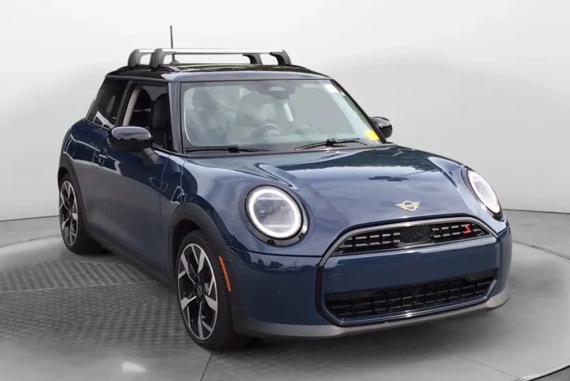 2025 Mini Cooper Hardtop S photo 1