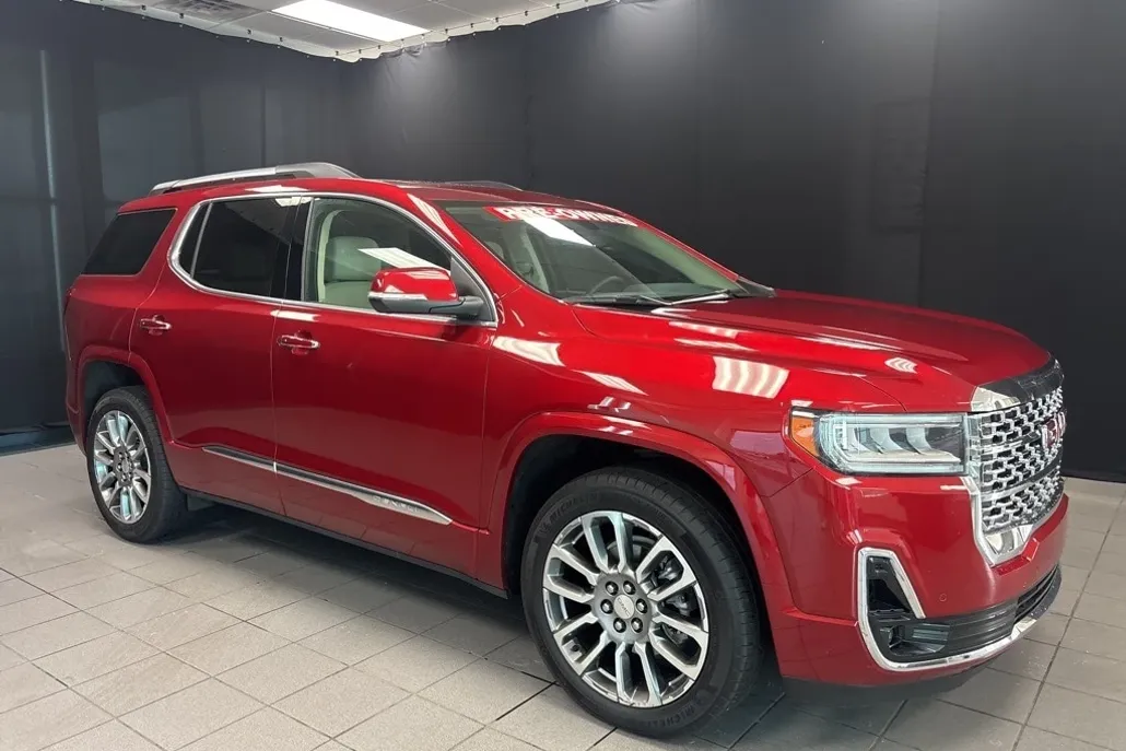 2023 Gmc Acadia Denali photo 1