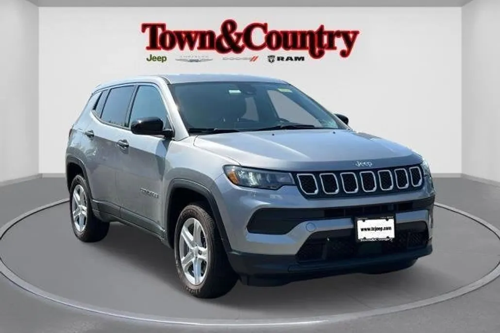 2023 Jeep Compass Sport photo 1