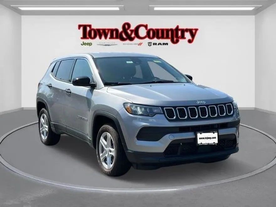 2023 Jeep Compass Sport photo 1
