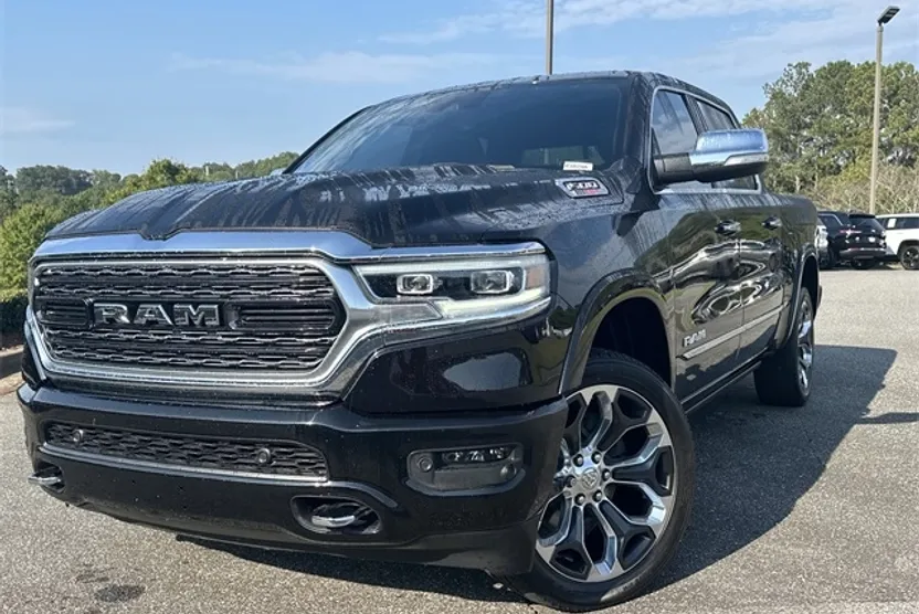 2022 Ram 1500 Limited photo 1