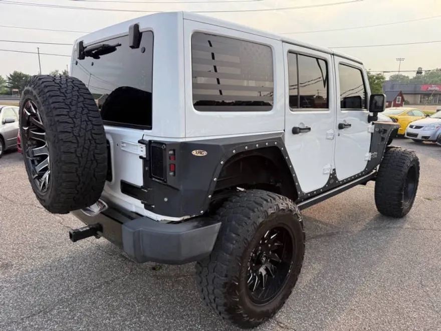 2014 Jeep Wrangler Unlimited Sahara photo 1
