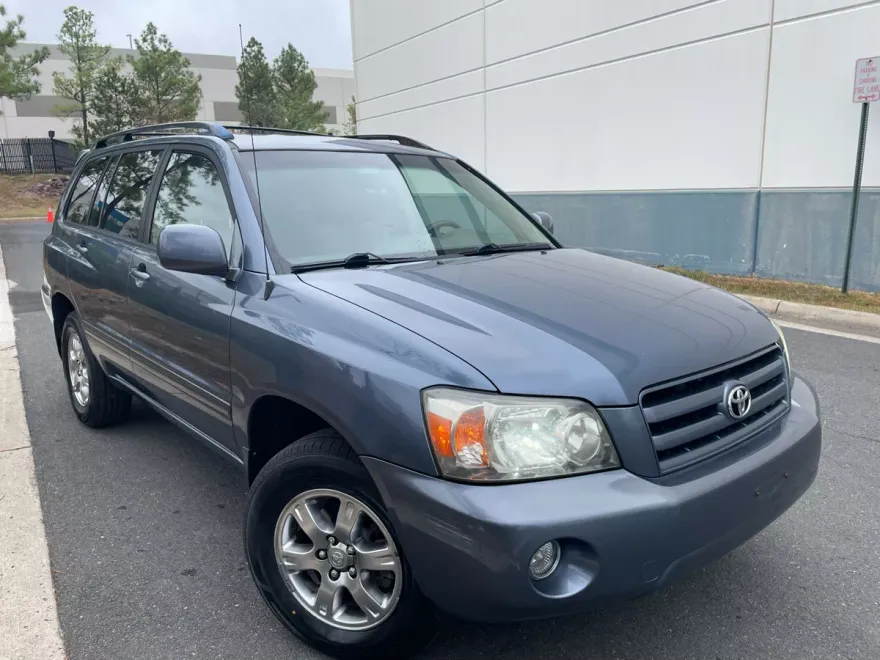 2007 Toyota Highlander Base photo 1