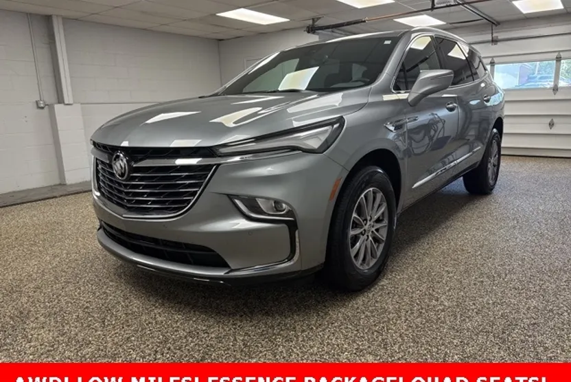 2023 Buick Enclave Essence photo 1