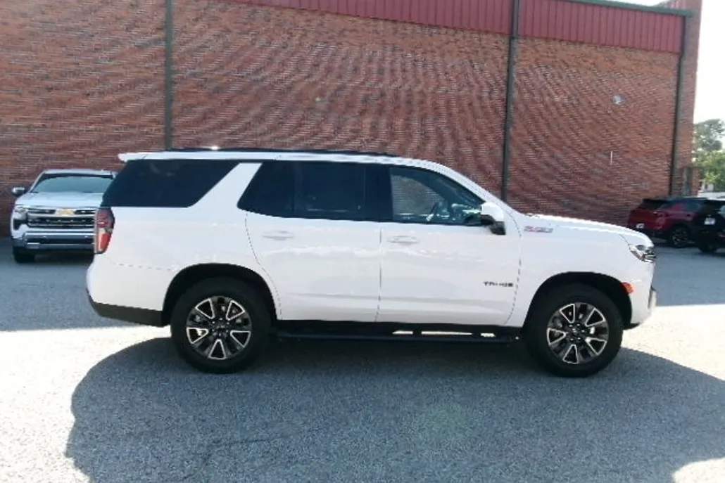 2022 Chevrolet Tahoe Z71 photo 1