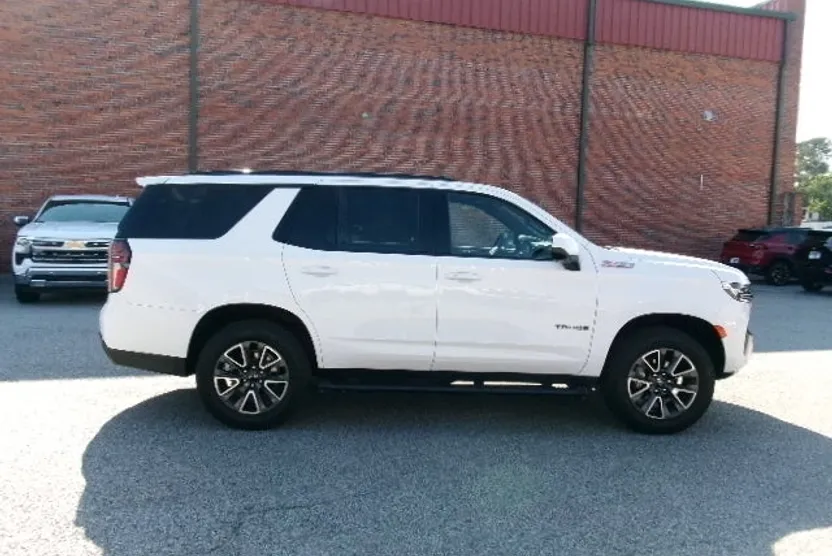 2022 Chevrolet Tahoe Z71 photo 1