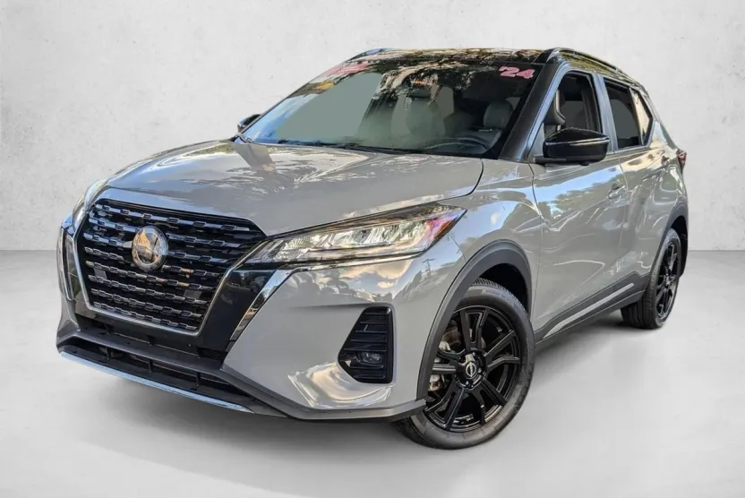 2024 Nissan Kicks SR photo 1