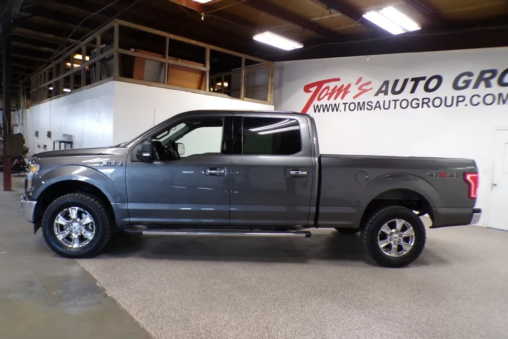 2017 Ford F-150 XLT photo 1